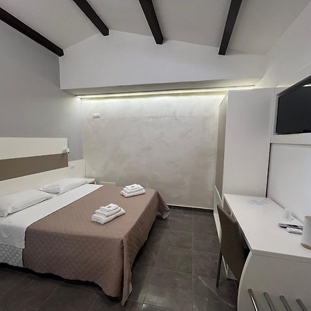 Afrodite Accomodation Tropea Exteriér fotografie