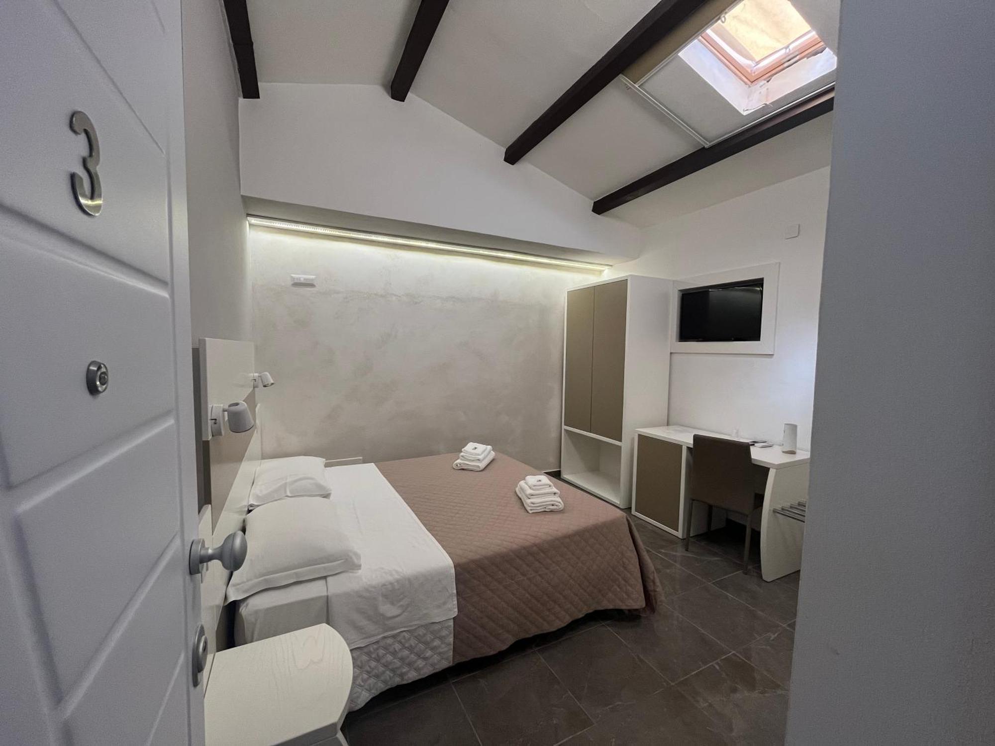Afrodite Accomodation Tropea Exteriér fotografie